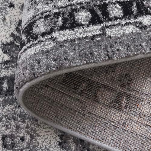 SAFAVIEH Vintage Hamadan Area Rug 4'x6', Traditional Grey & Black VTH214K - Image 6