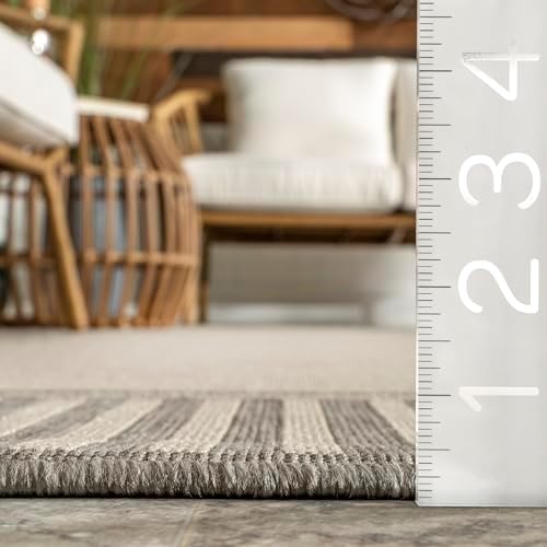 nuLOOM Asha Light Grey Bordered Indoor/Outdoor Area Rug, 4' x 6' - Image 2