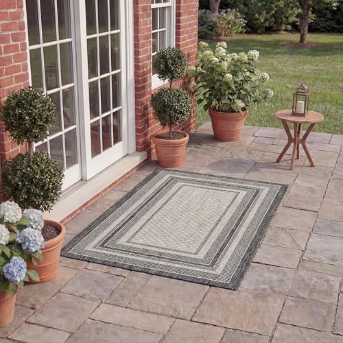 SAFAVIEH Courtyard Outdoor Accent Rug 2'3"x4', Light Grey CY8475-37612 by Unknown