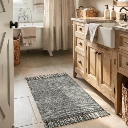 Collive Modern Farmhouse Bathroom Rug, 2' x 3' Small Entryway Rugs by Collive