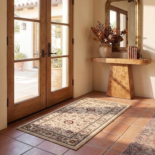 SAFAVIEH Lyndhurst Accent Rug 2'3"x4', Ivory & Ivory LNH212L by Unknown