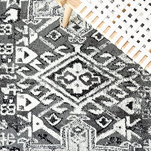SAFAVIEH Vintage Hamadan Collection Accent Rug - 2'3" x 4', Grey & Ivory, Traditional Persian Design, Non-Shedding & Easy to Clean, Ideal for Front Door, Kitchen, Entryway, Foyer (VTH211G) - Image 7
