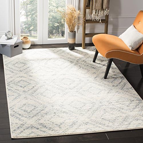 SAFAVIEH Adirondack Area Rug 4'x6', Boho Ivory & Light Blue ADR131T by Unknown