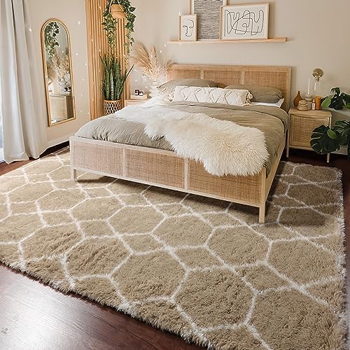Area Rugs for Living Room, 5x8 Fluffy Beige and White Bedroom Geometric Rug - Image 4