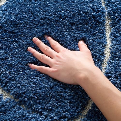 SAFAVIEH Florida Shag Rug 3'3"x5'3", Soft Plush Navy & Ivory SG471-6512 by Unknown