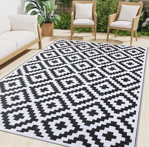 Smiry Outdoor Rug 4x6 ft Waterproof Reversible Boho Mat, Black & White by Smiry